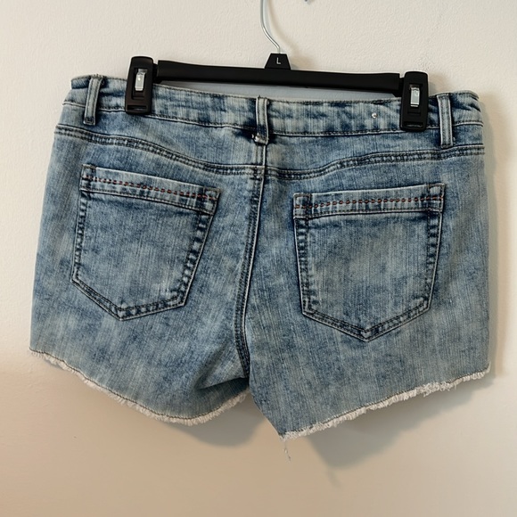 Mossimo Jean shorts - Picture 2 of 2